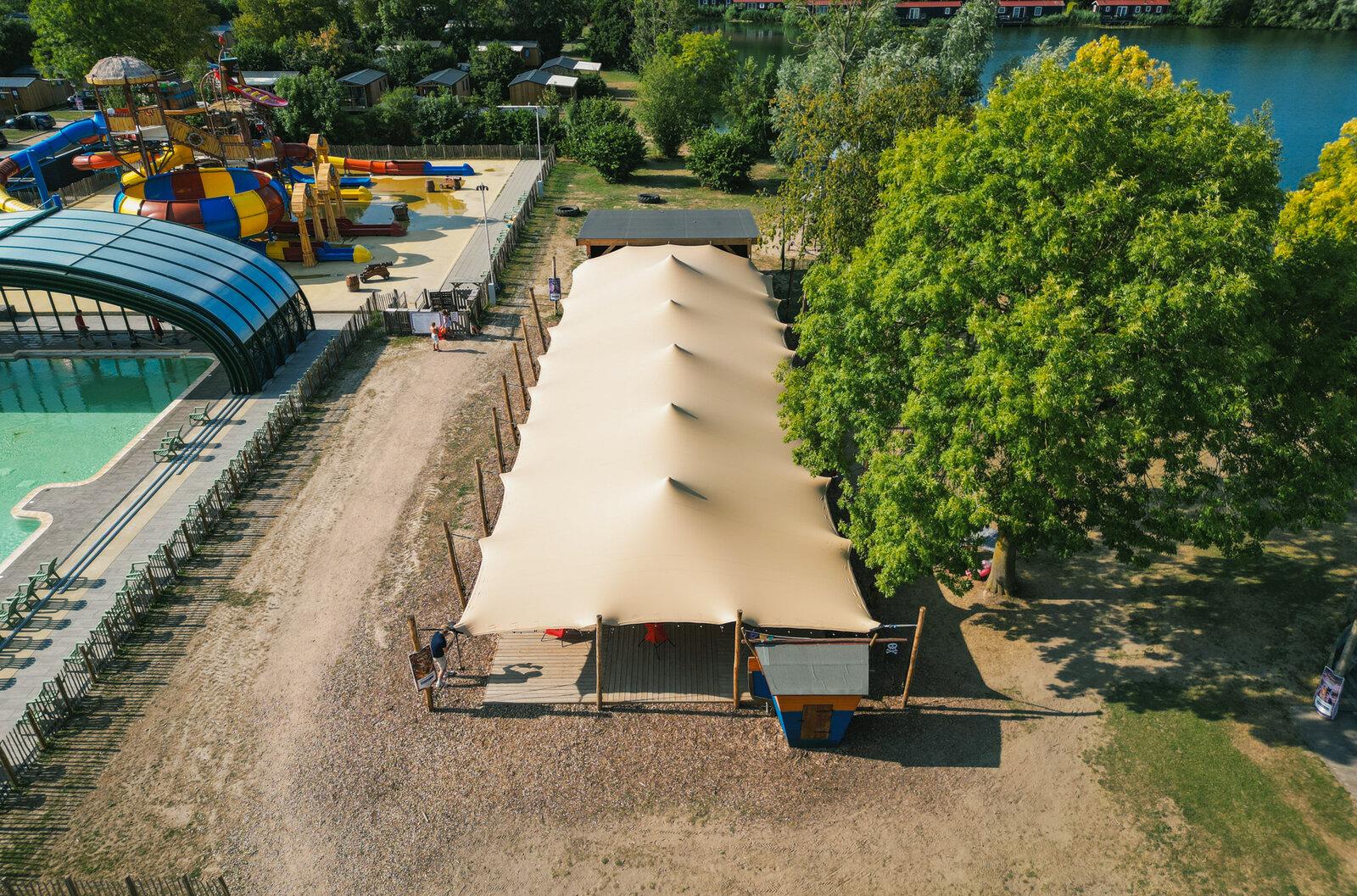 Stretchtent 10×20m te huur – overkapping van 200 m² voor grote evenementen